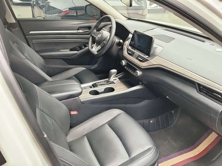 Фото 9 - Nissan Teana