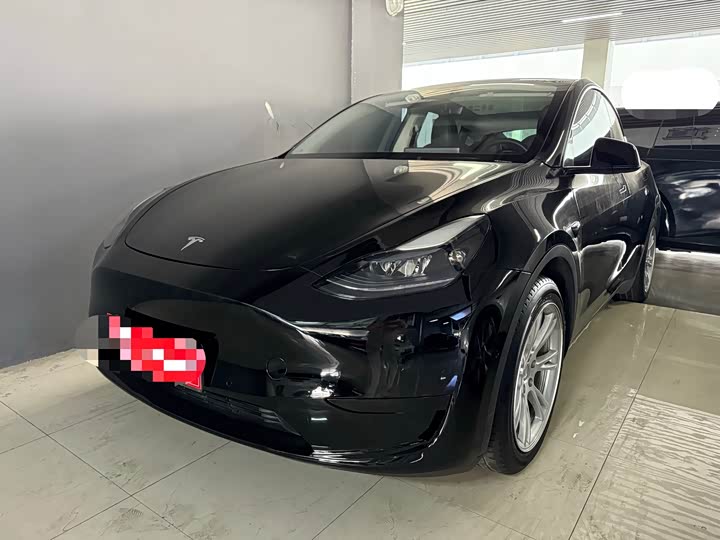Фото 1 - Tesla Model Y