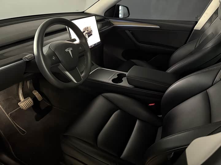 Фото 4 - Tesla Model Y