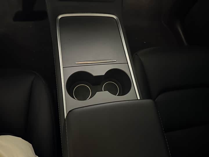 Фото 7 - Tesla Model Y