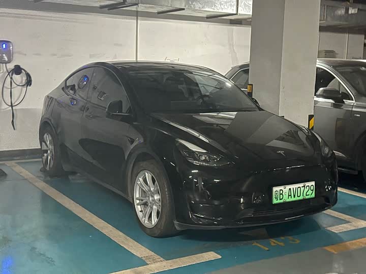 Фото 3 - Tesla Model Y