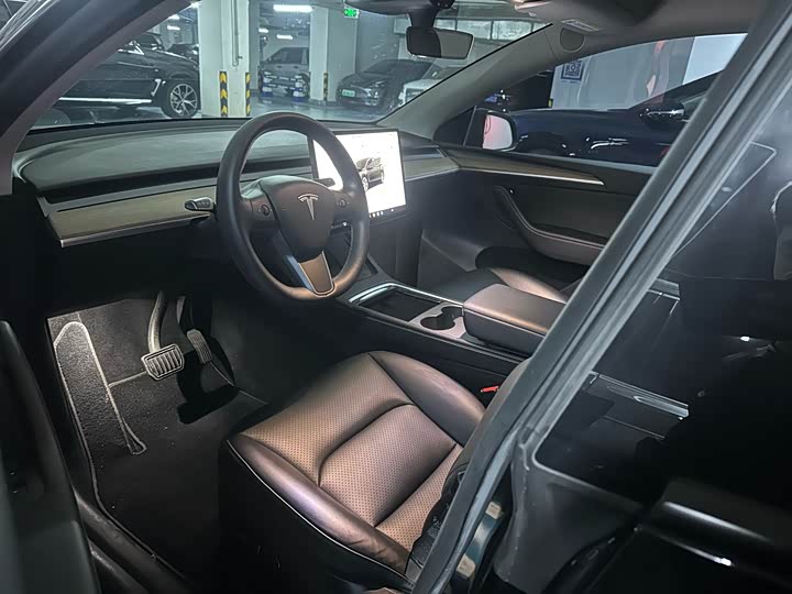 Фото 4 - Tesla Model Y