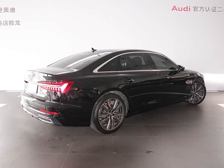 Фото 4 - Audi A6L