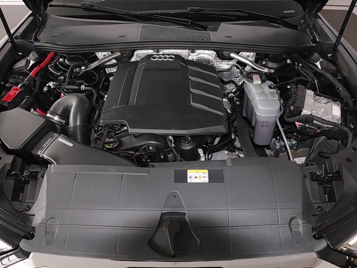 Фото 9 - Audi A6L