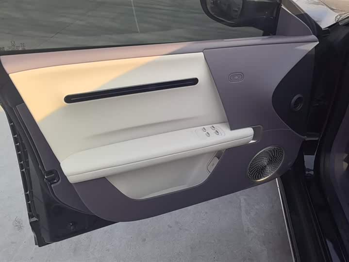 Фото 7 - Avatr 06