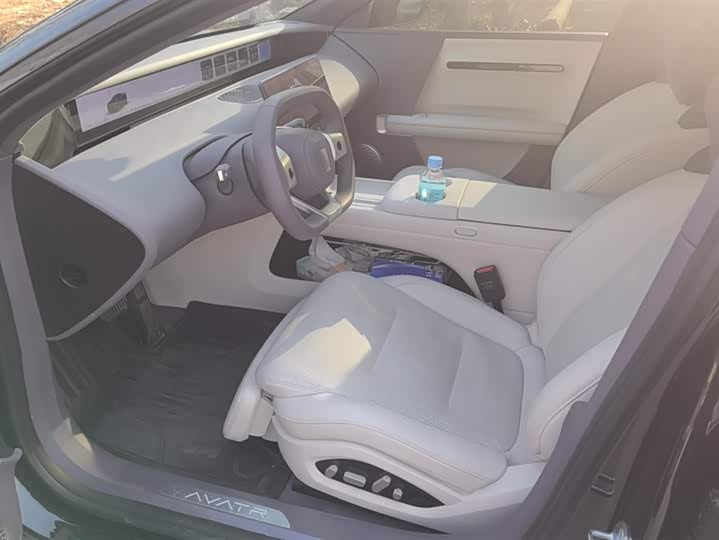 Фото 9 - Avatr 06