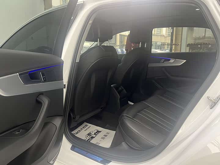 Фото 3 - Audi A4L