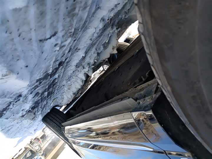 Фото 8 - Hongqi HS3 Hybrid