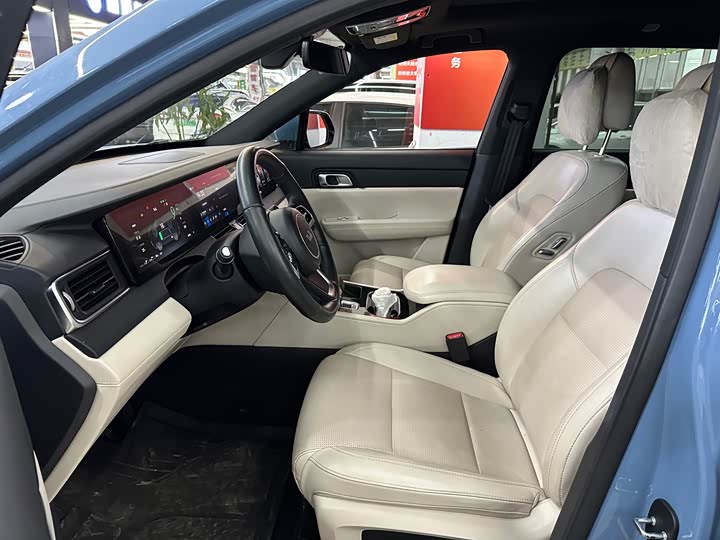 Фото 3 - LiXiang One