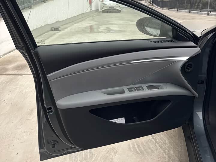 Фото 5 - XPeng Mona M03