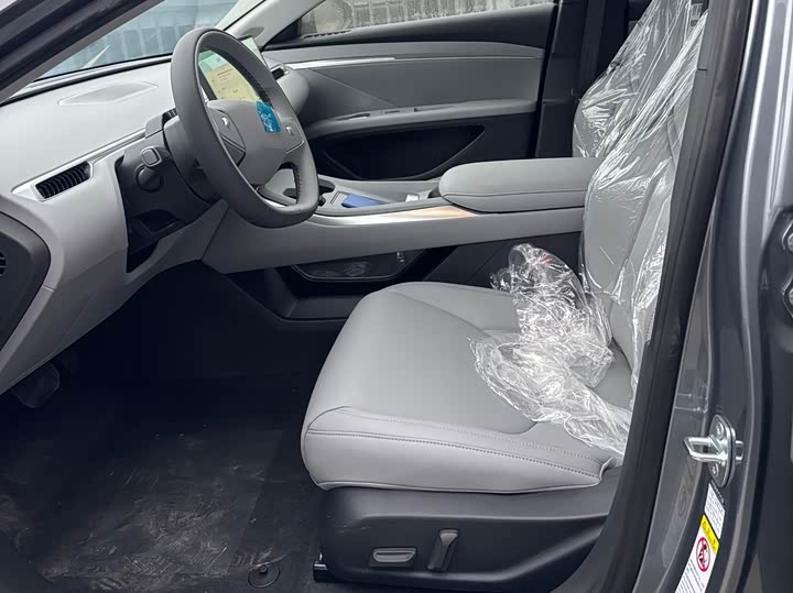 Фото 6 - XPeng Mona M03