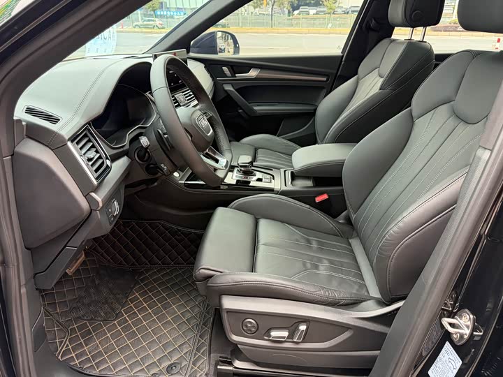 Фото 4 - Audi Q5L