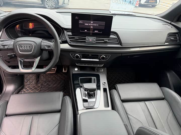 Фото 6 - Audi Q5L