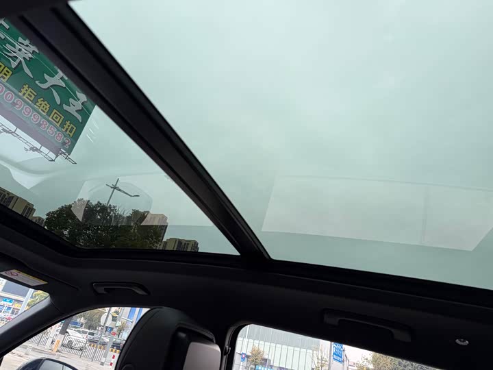 Фото 8 - Audi Q5L