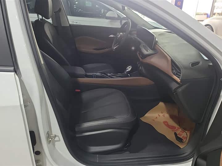 Фото 8 - Buick Verano