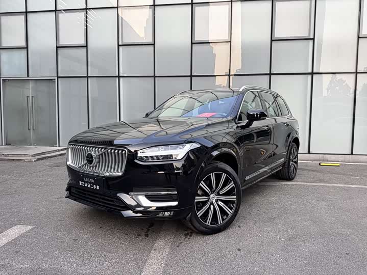 Фото 1 - Volvo XC90