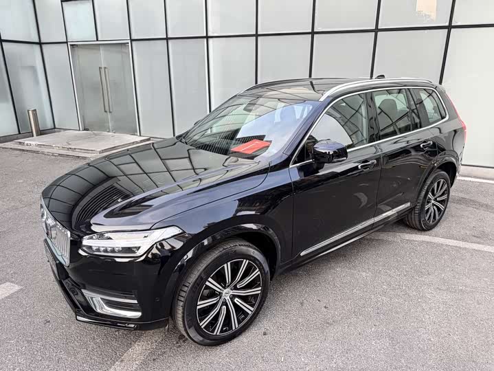 Фото 3 - Volvo XC90