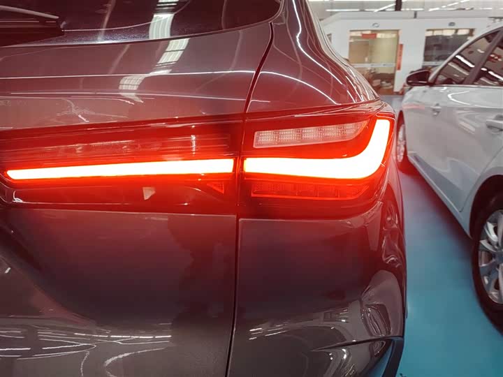 Фото 8 - Changan Oshan X5