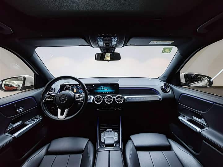 Фото 9 - Mercedes-Benz GLB-Class