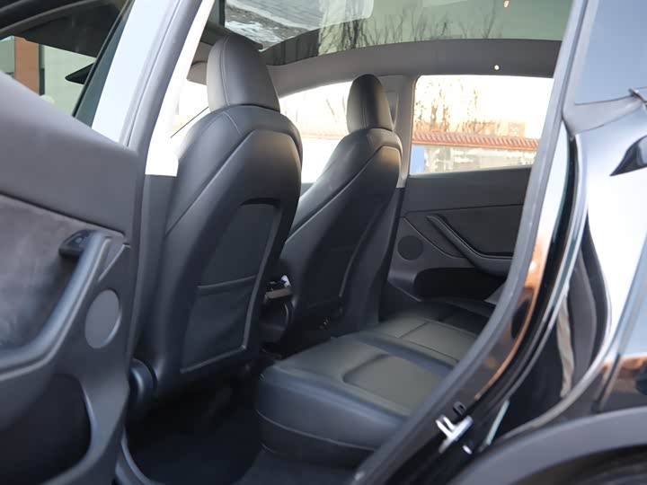 Фото 8 - Tesla Model Y