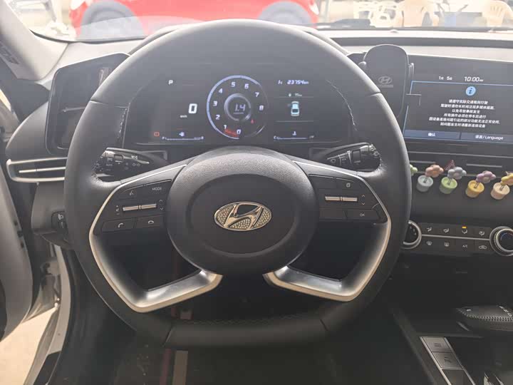 Фото 5 - Hyundai Elantra N line