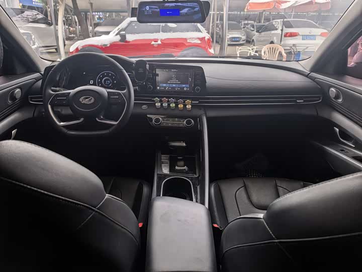 Фото 8 - Hyundai Elantra N line