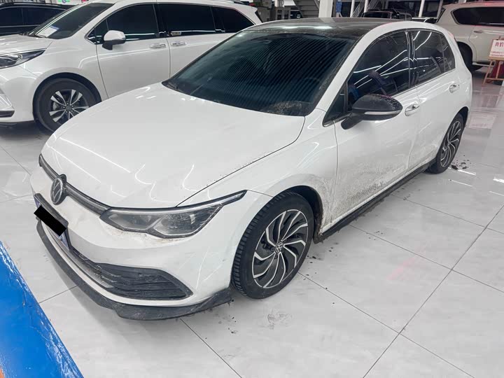 Фото 1 - Volkswagen Golf