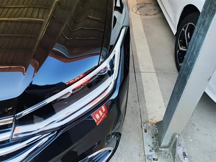 Фото 5 - Volkswagen Tiguan L Pro