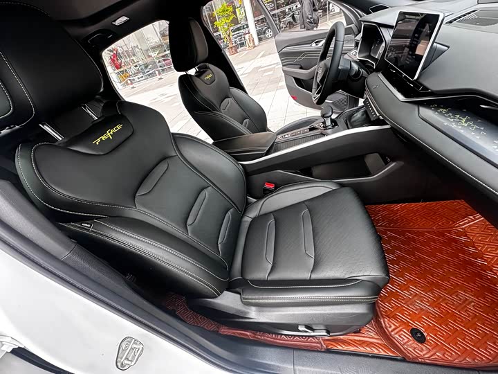 Фото 7 - Geely Preface