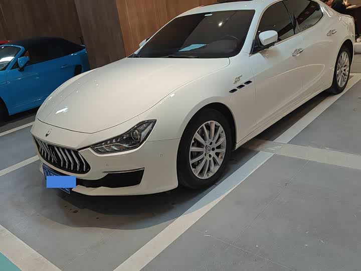 Фото 1 - Maserati Ghibli