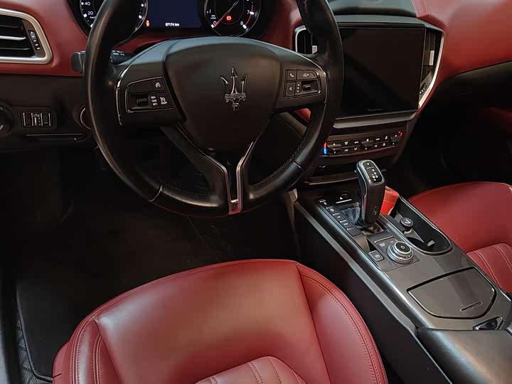 Фото 7 - Maserati Ghibli