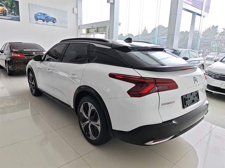 Фото 5 - Citroen C5 X