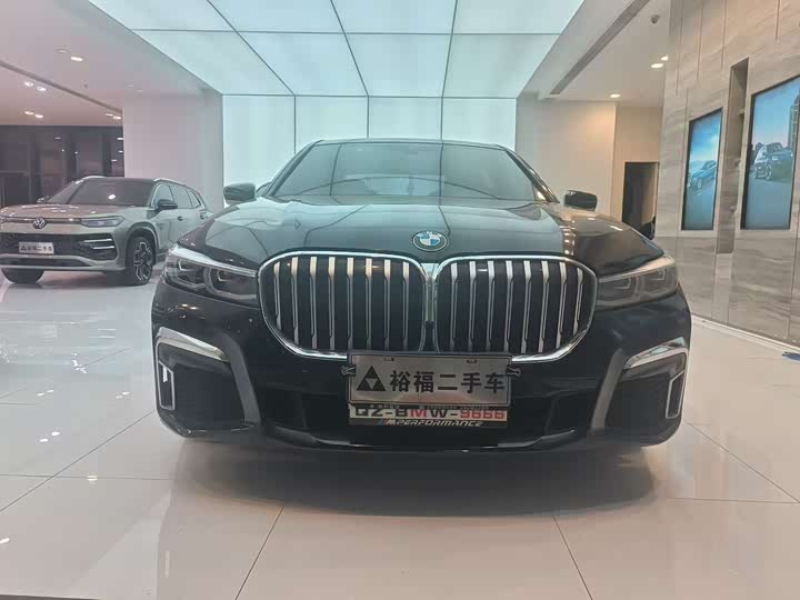 Фото 2 - BMW 7 Series