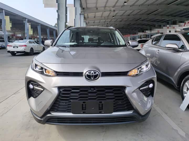 Фото 3 - Toyota Wildlander