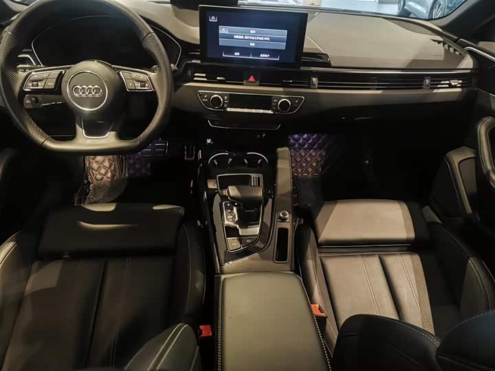 Фото 8 - Audi A4L