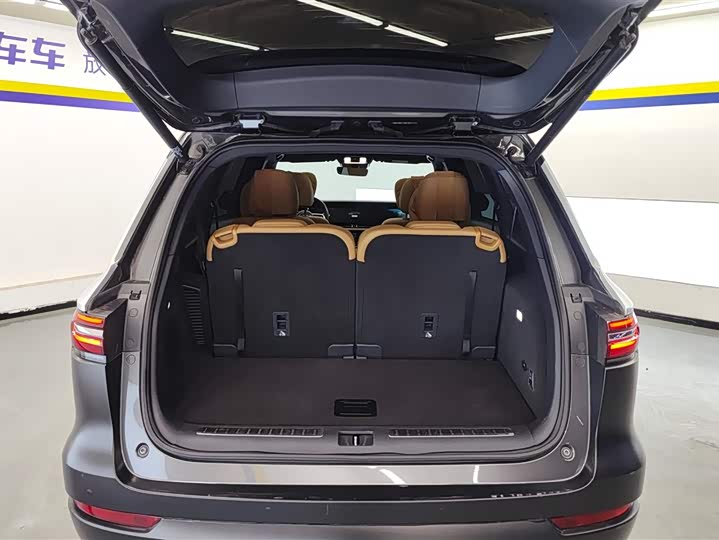 Фото 4 - LiXiang One