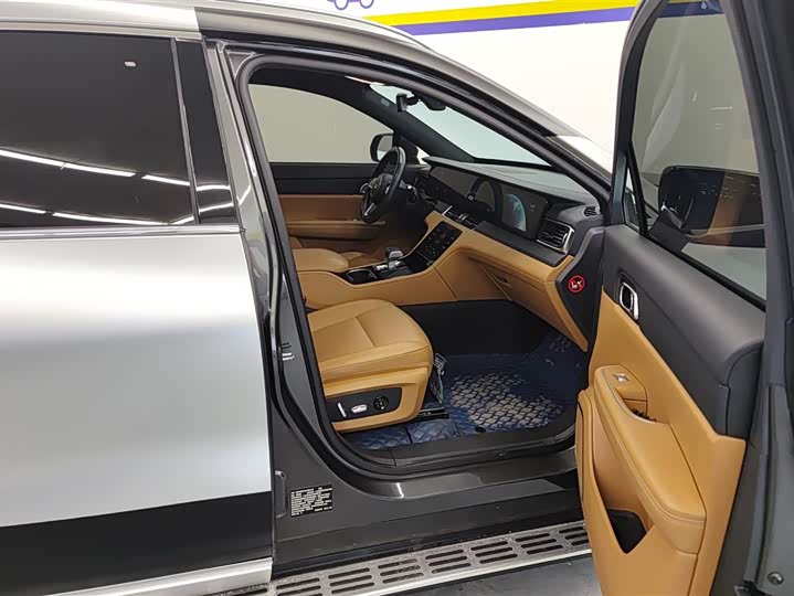 Фото 8 - LiXiang One