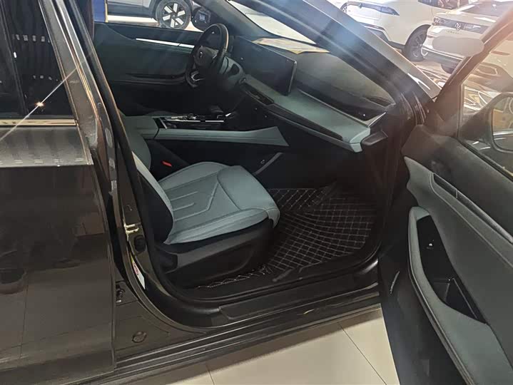 Фото 8 - Changan Raeton Plus