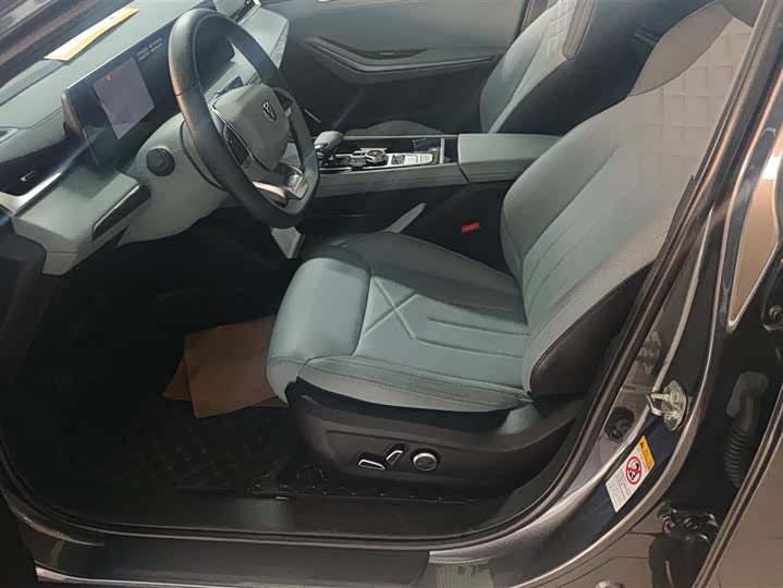 Фото 9 - Changan Raeton Plus