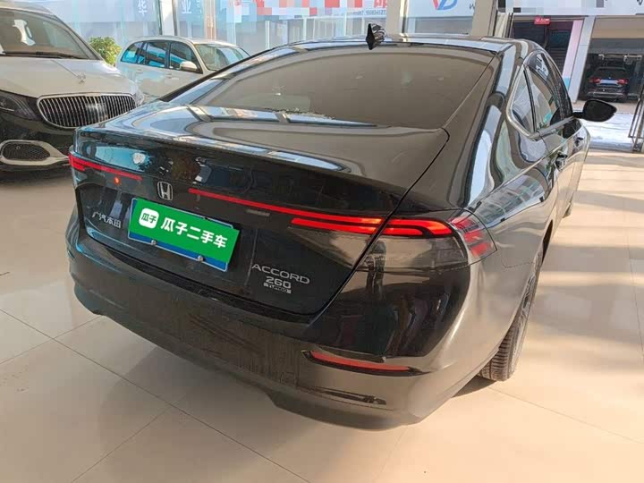 Фото 7 - Honda Accord