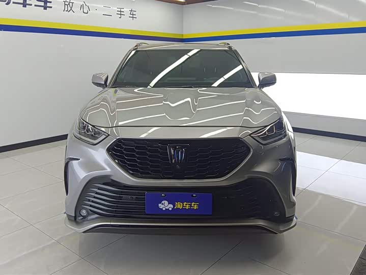 Фото 2 - Toyota Crown Kluger