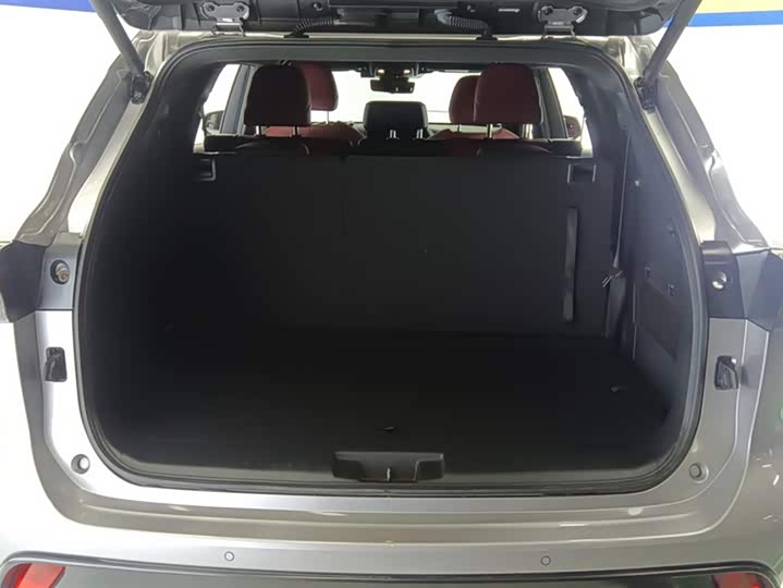 Фото 4 - Toyota Crown Kluger