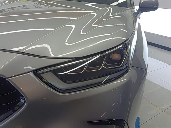 Фото 5 - Toyota Crown Kluger