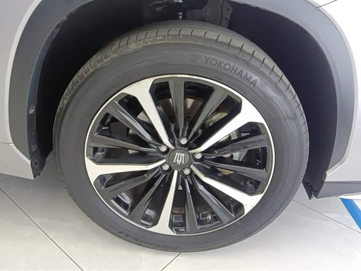 Фото 6 - Toyota Crown Kluger