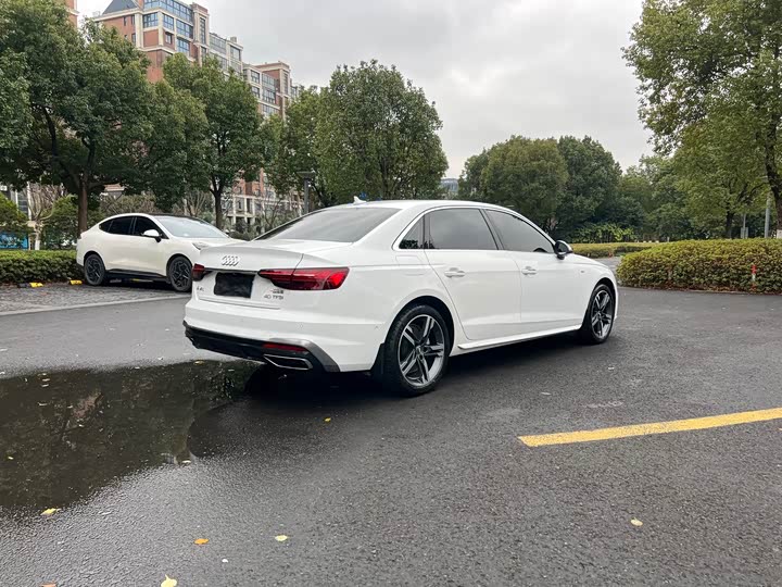 Фото 6 - Audi A4L