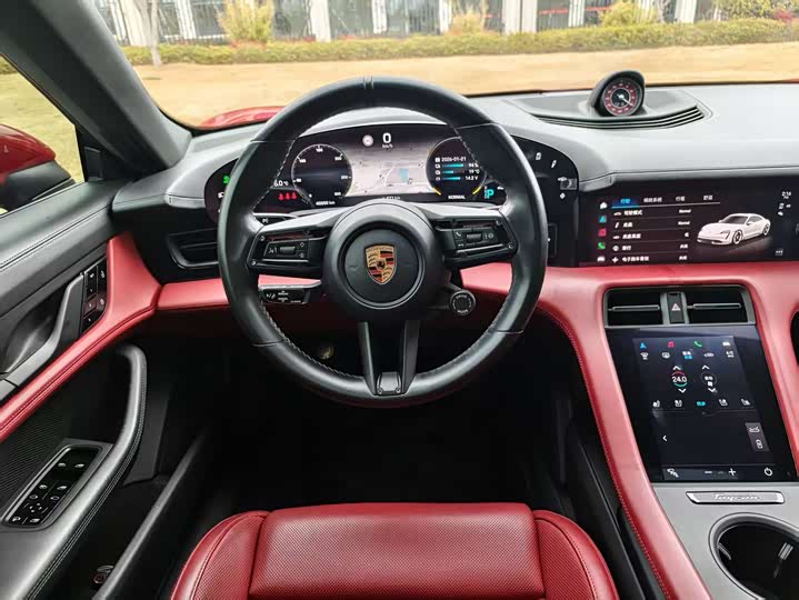 Фото 9 - Porsche Taycan