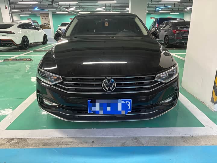 Фото 2 - Volkswagen Magotan