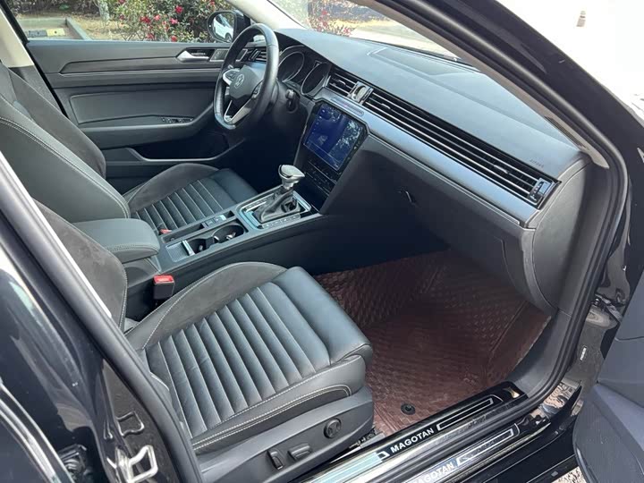 Фото 5 - Volkswagen Magotan