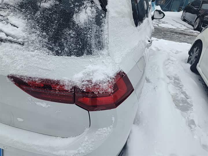 Фото 8 - Volkswagen Golf