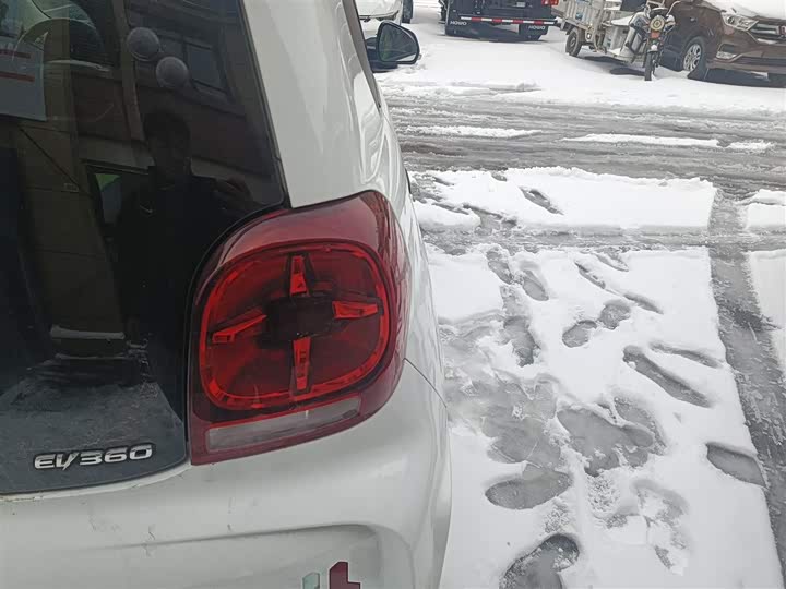 Фото 8 - Roewe Clever